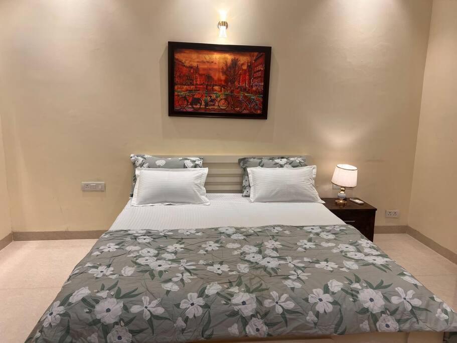 5Bhk Home Away From Home At Ranjit Avenue 암리차르 외부 사진