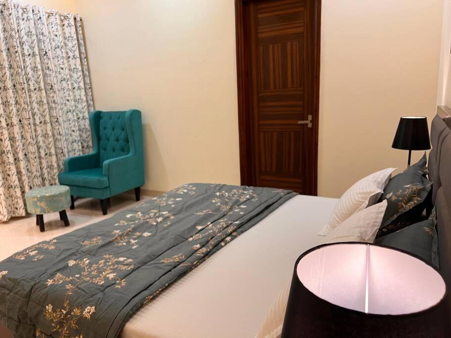5Bhk Home Away From Home At Ranjit Avenue 암리차르 외부 사진