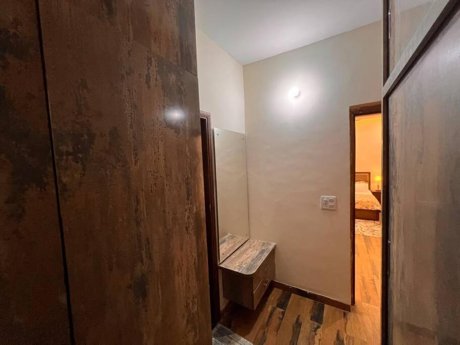 5Bhk Home Away From Home At Ranjit Avenue 암리차르 외부 사진