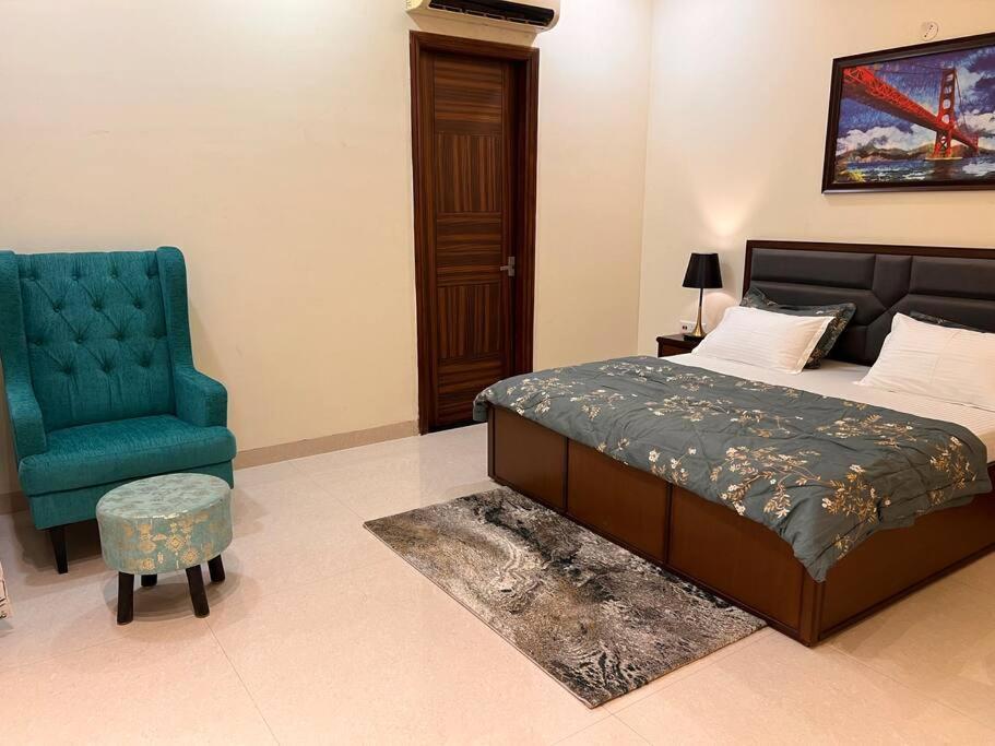 5Bhk Home Away From Home At Ranjit Avenue 암리차르 외부 사진