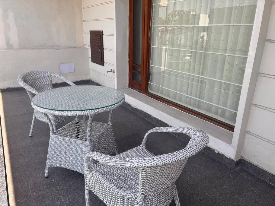 5Bhk Home Away From Home At Ranjit Avenue 암리차르 외부 사진